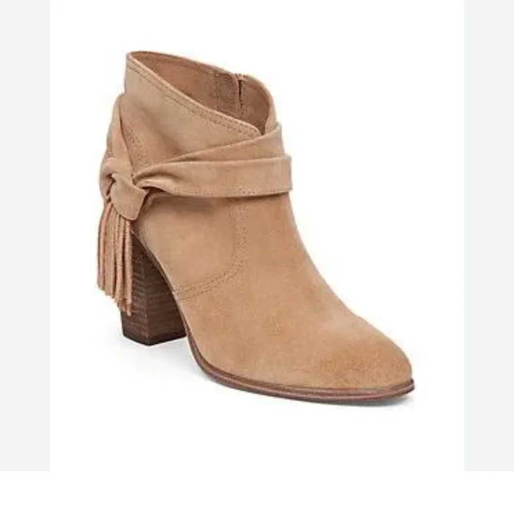 Western Vince Camuto Tassel Bootie 8.5 Country Coastal Cowboy‎ Boho Festival